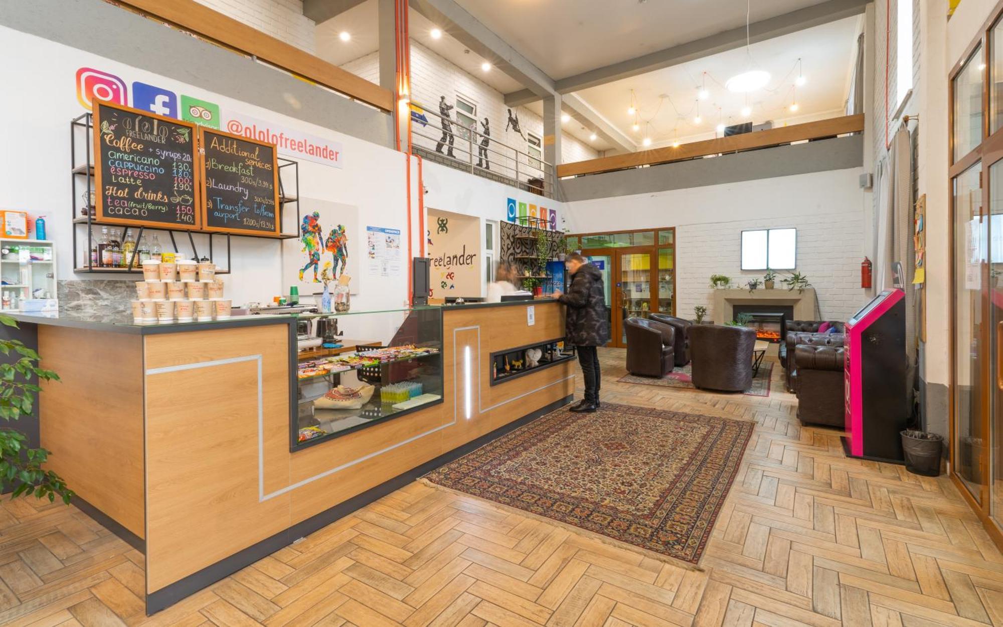 Ololofreelander Hostel&Coworking Бішкек Екстер'єр фото