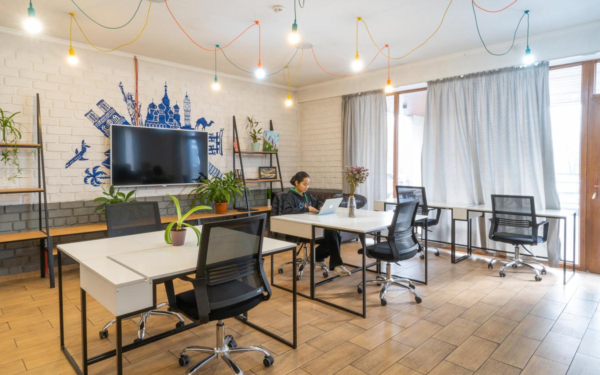 Ololofreelander Hostel&Coworking Бішкек Екстер'єр фото