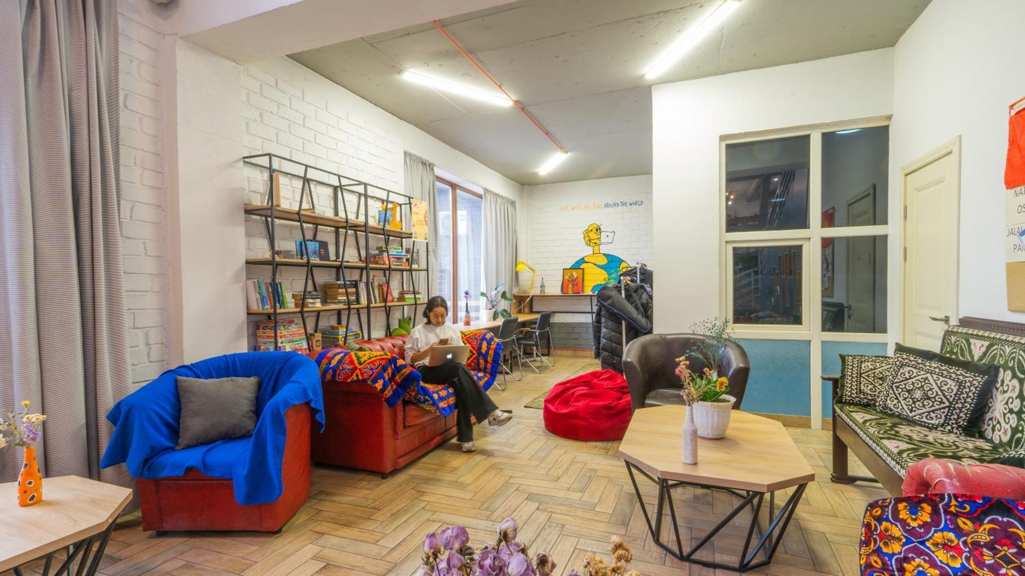 Ololofreelander Hostel&Coworking Бішкек Екстер'єр фото