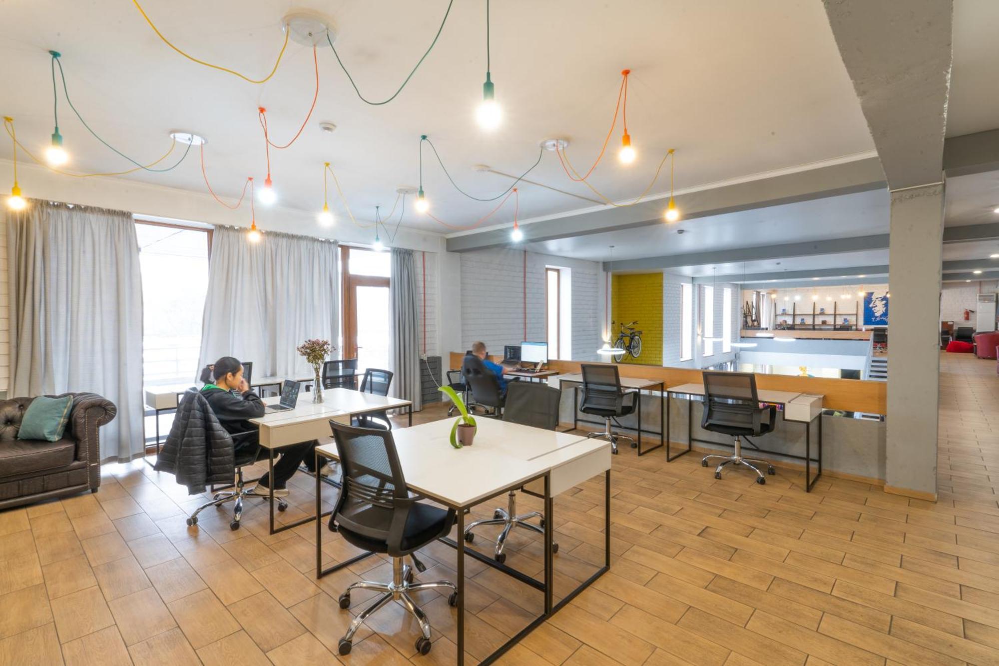 Ololofreelander Hostel&Coworking Бішкек Екстер'єр фото