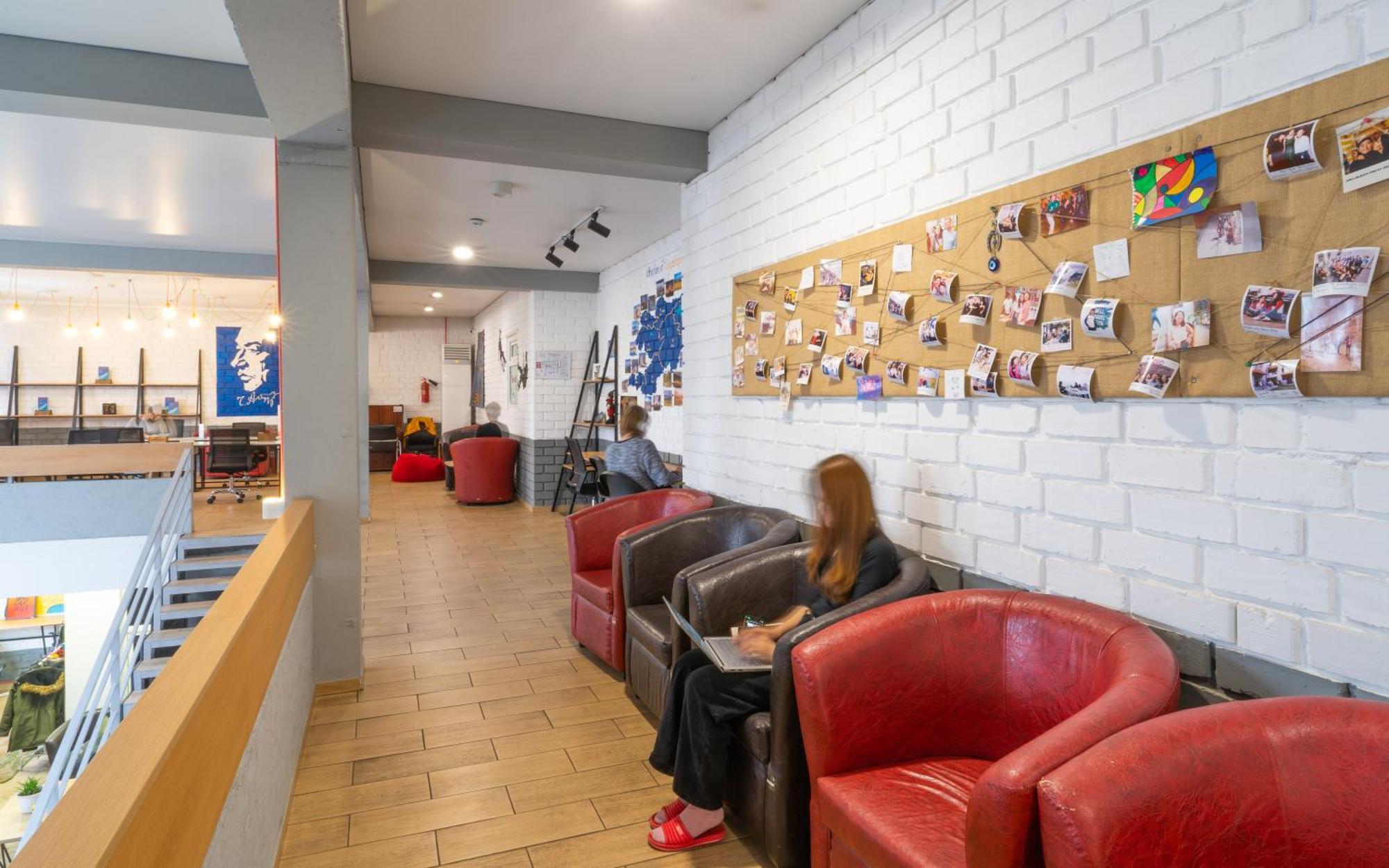 Ololofreelander Hostel&Coworking Бішкек Екстер'єр фото