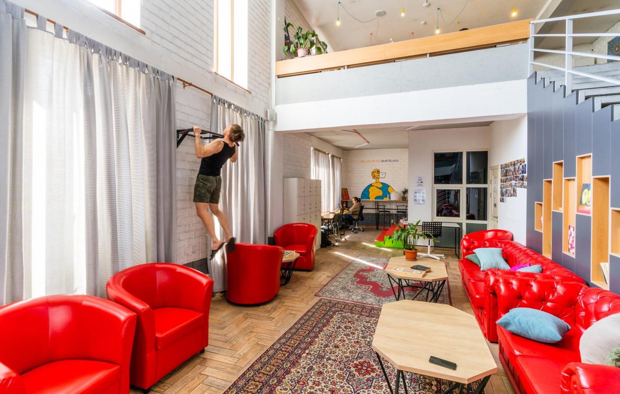 Ololofreelander Hostel&Coworking Бішкек Екстер'єр фото